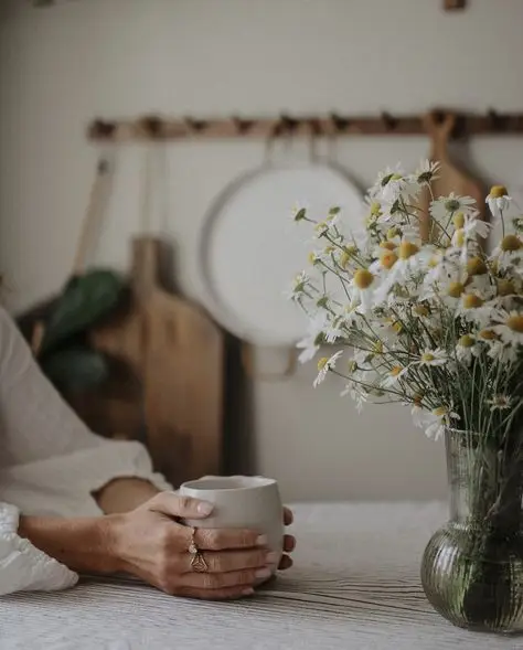 Beyond Words: A Guide to Supporting Loved Ones Through Grief