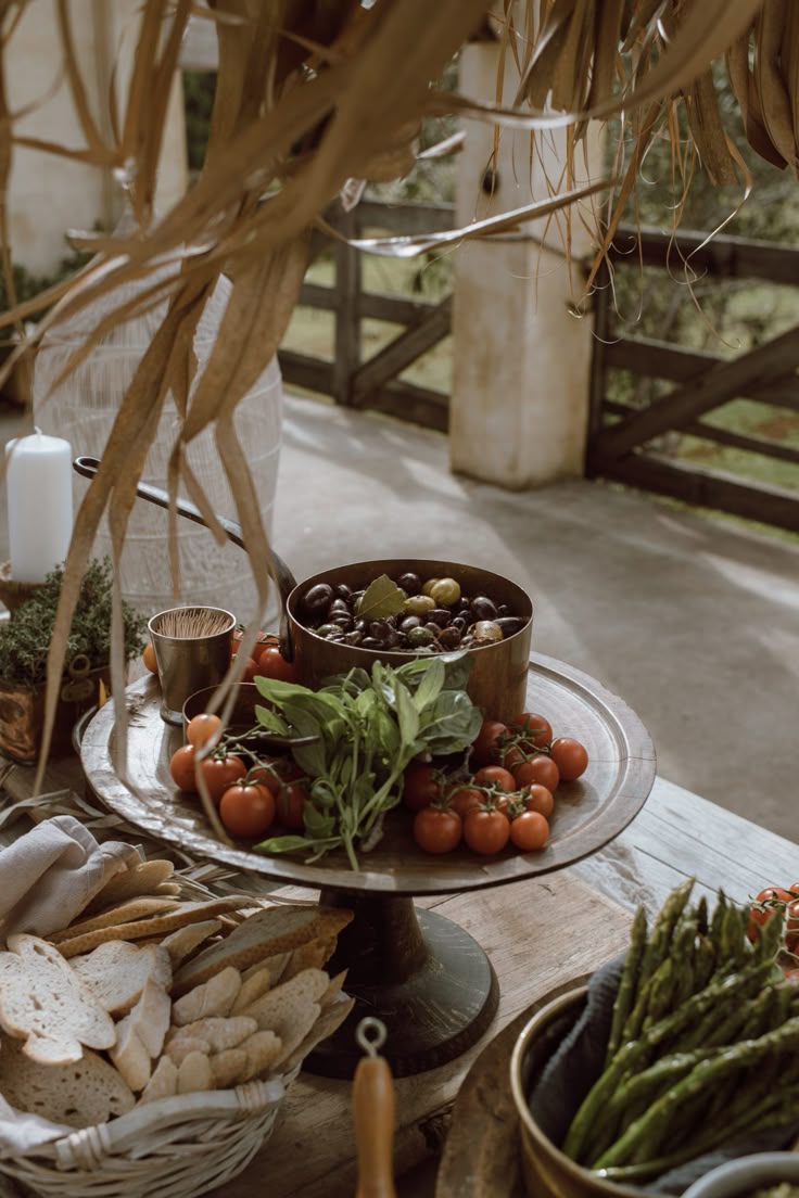 What is the Best Wedding Menu for Your Wedding Theme and Why