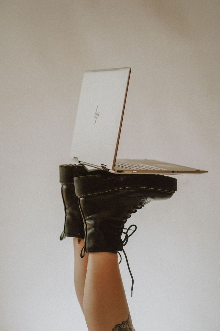 Meetings That Could’ve Been Emails—And Other Career Red Flags